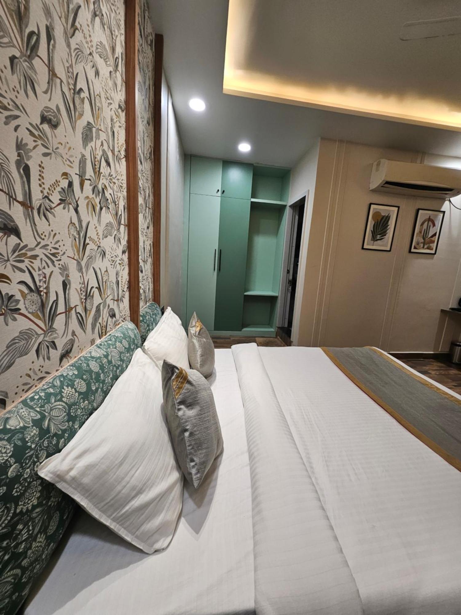 Ayodhya Dashrath Inn Near Ramjanmbhoomi מראה חיצוני תמונה
