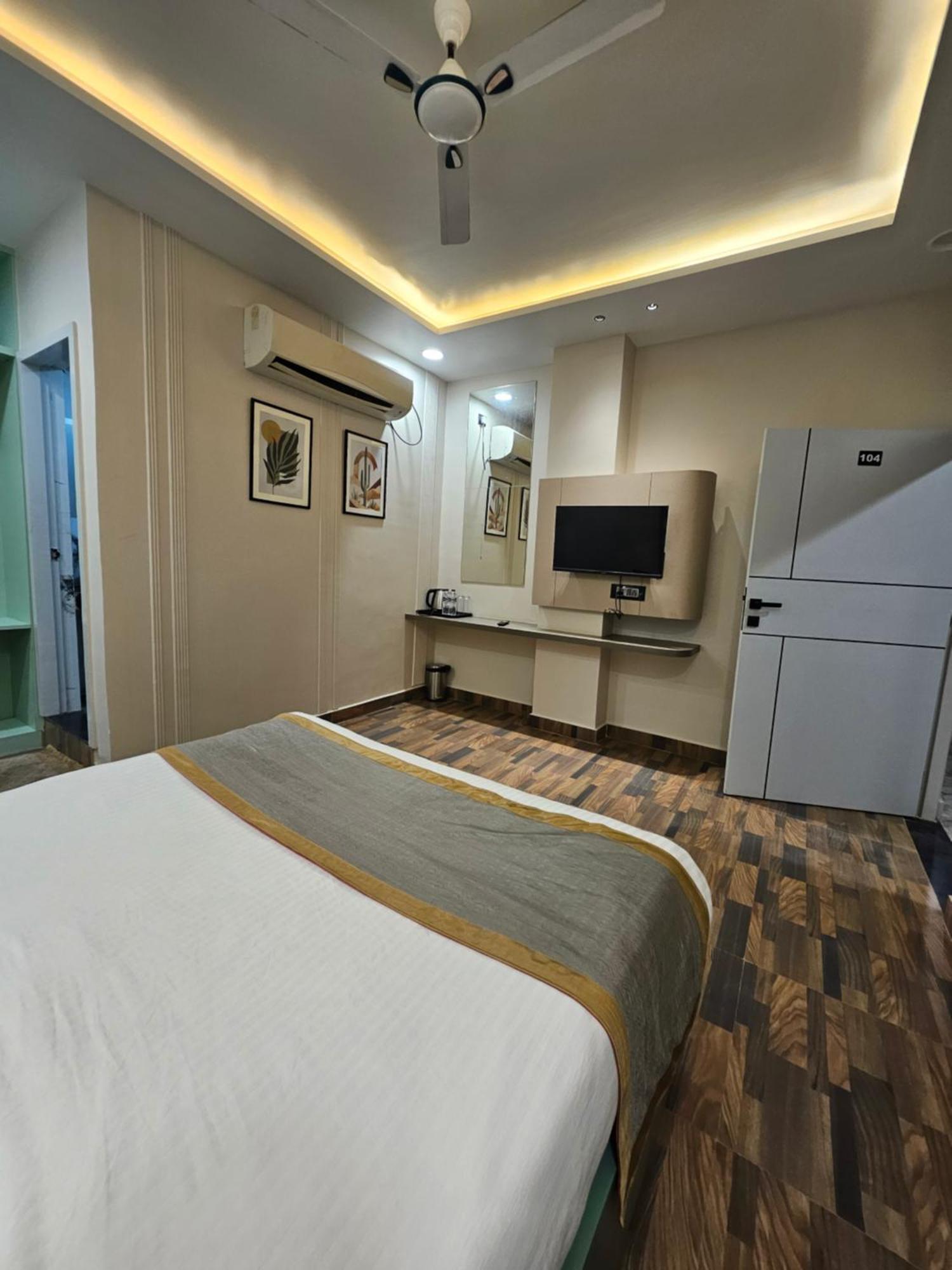 Ayodhya Dashrath Inn Near Ramjanmbhoomi מראה חיצוני תמונה